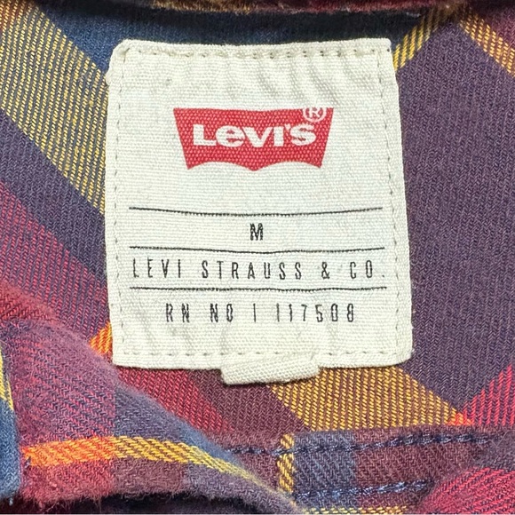 Levi's Red and Blue Casual Button Down Shirt - Picture 3 of 4